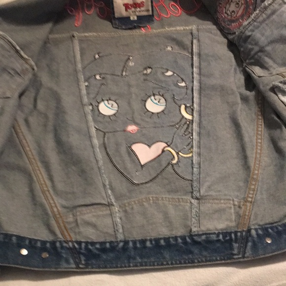 Betty Boop Jean Jacket in  good condition. Never worn - Picture 10 of 12